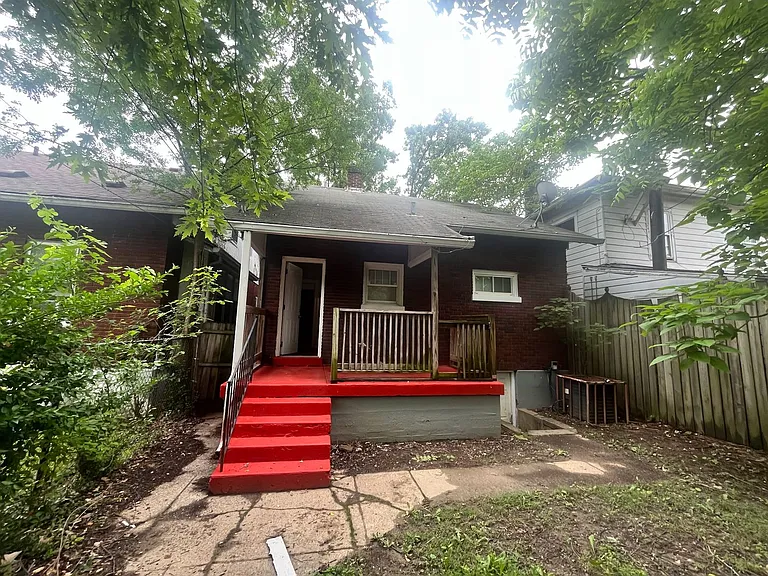 836 S 41st St — Photo 13
