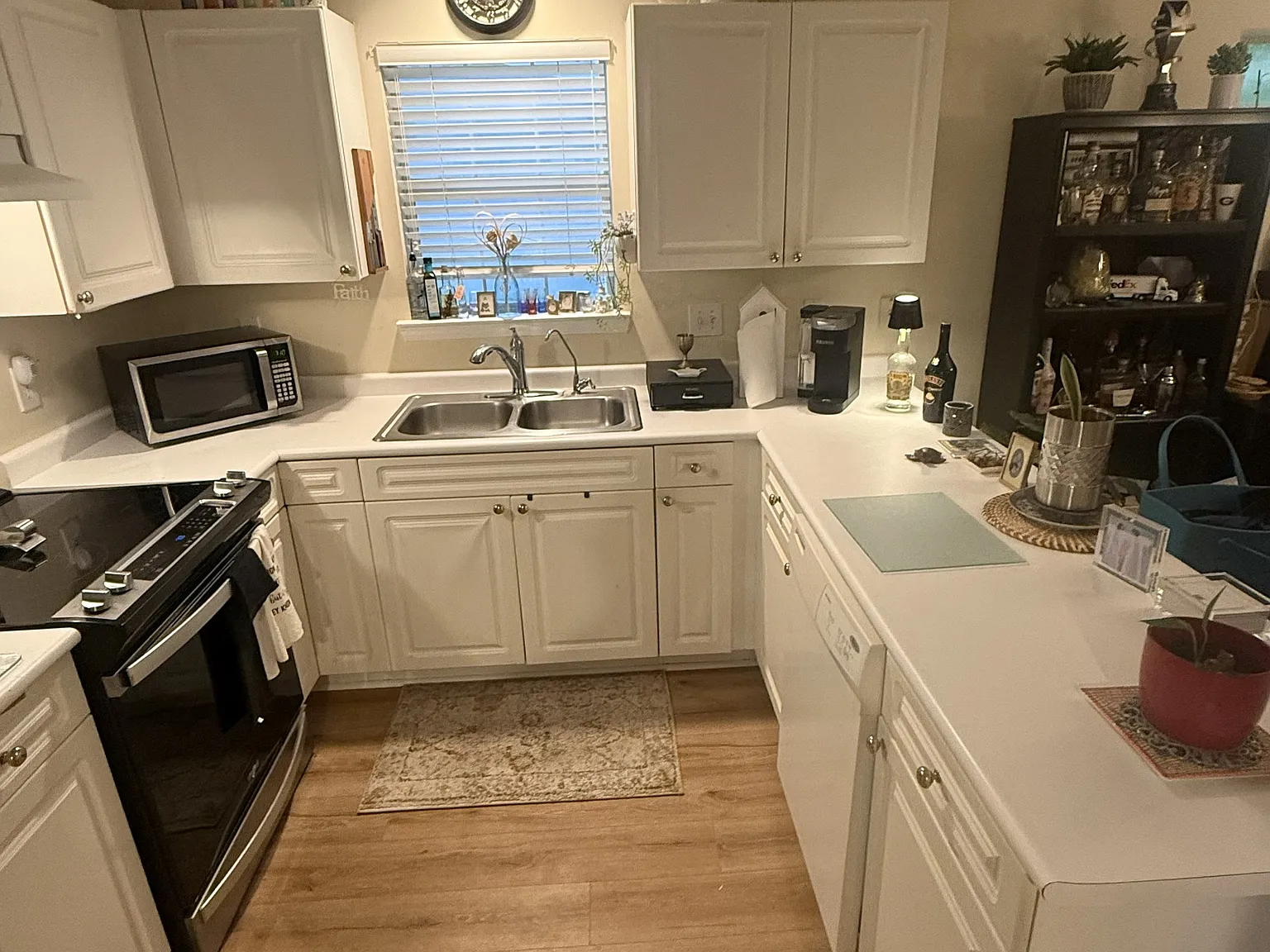 3 bed, 1400 sqft, $2,900 — Photo 4