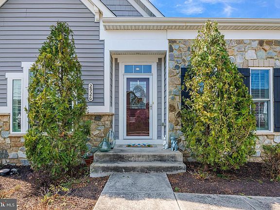 3rd image of 2926 Levee Dr