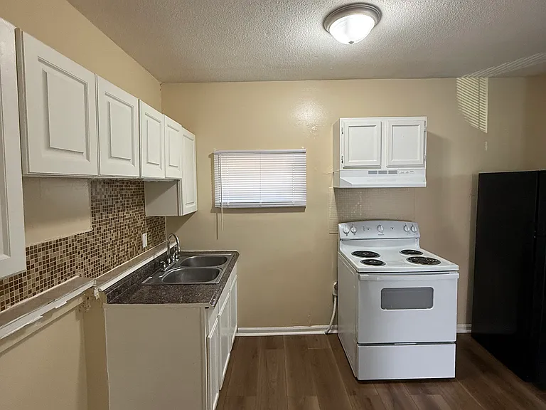 249 Munson St #2 — Photo 5