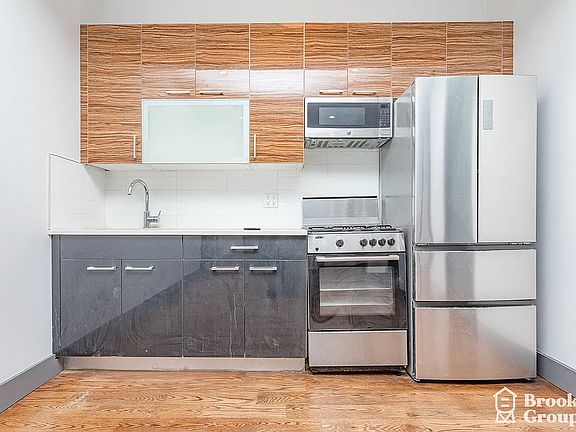 3rd image of 1295 Greene Ave #1A