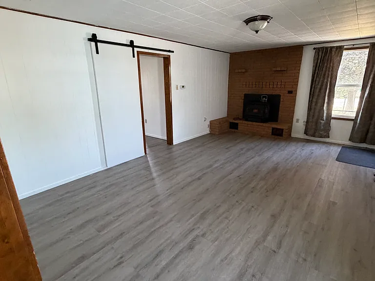 2811 Montelius St — Photo 18