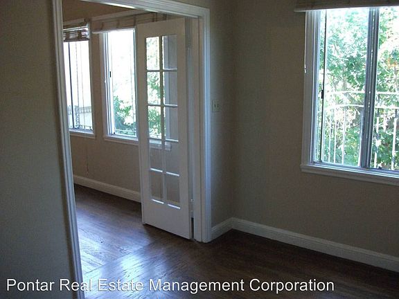 3rd image of 1285 Oak Grove Ave APT 09