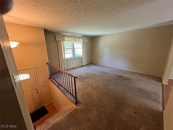5th image of 1050 Verona Dr