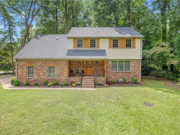 105 Le Roy Dr, Yorktown, VA 23692