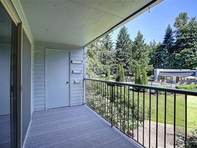 4641 W Lake Sammamish Parkway SE #F205, Issaquah, WA, 98027