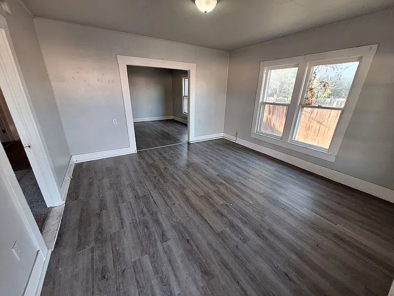 1026 Jeanette St — Photo 17