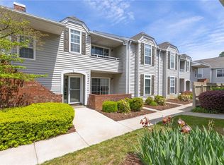 4910 Cypress Point Cir APT 102, Virginia Beach, VA 23455