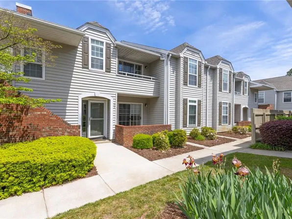 4910 Cypress Point Cir APT 102, Virginia Beach, VA 23455