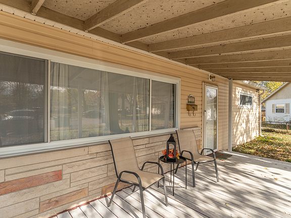 5th image of 108 Hall Ct