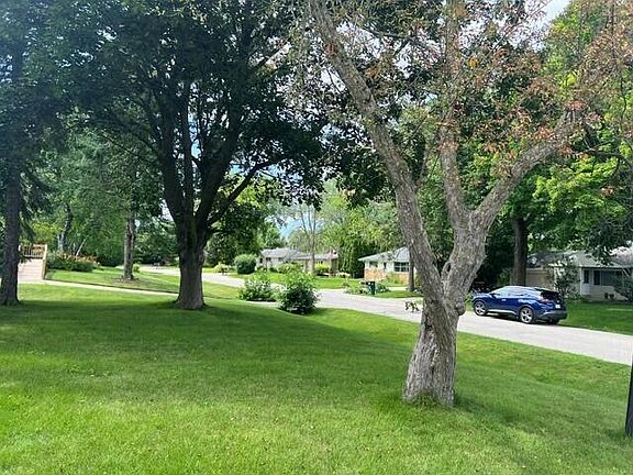3rd image of 5131 W Willow ROAD