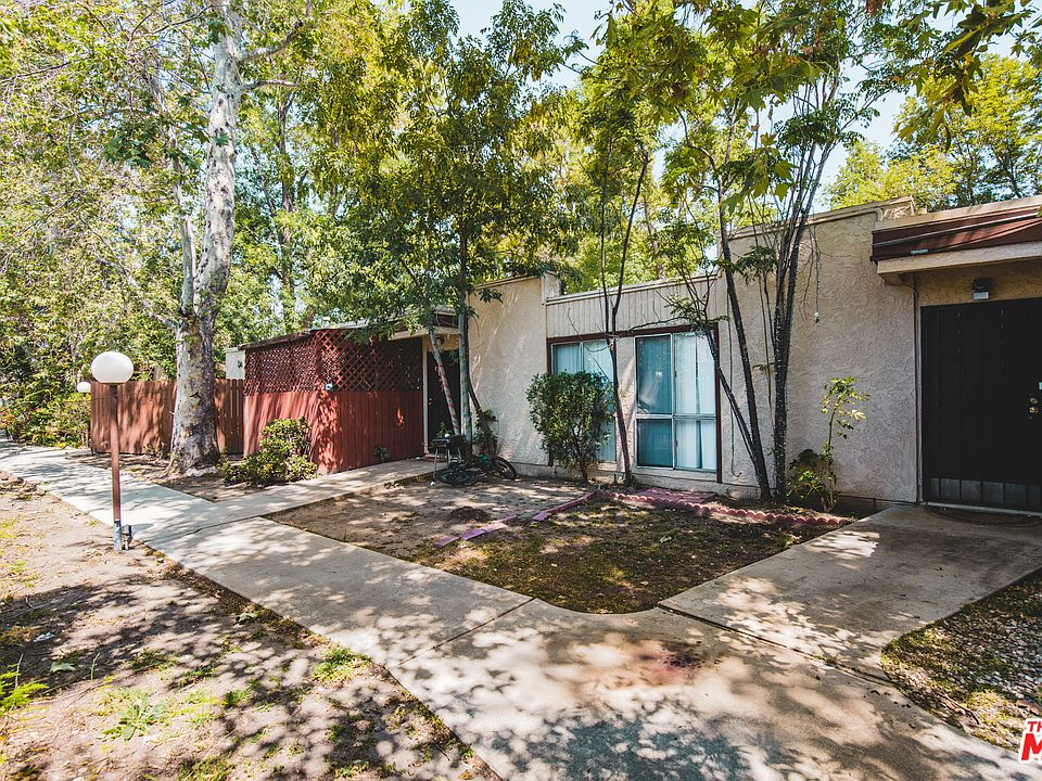 2nd image of 15440 Gault St