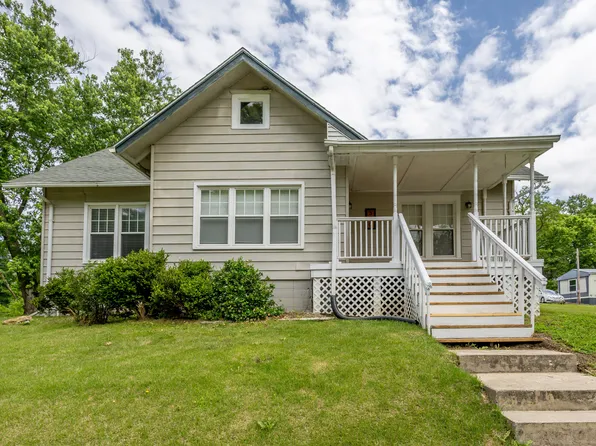 300 N Water St, Huntsville, MO 65259