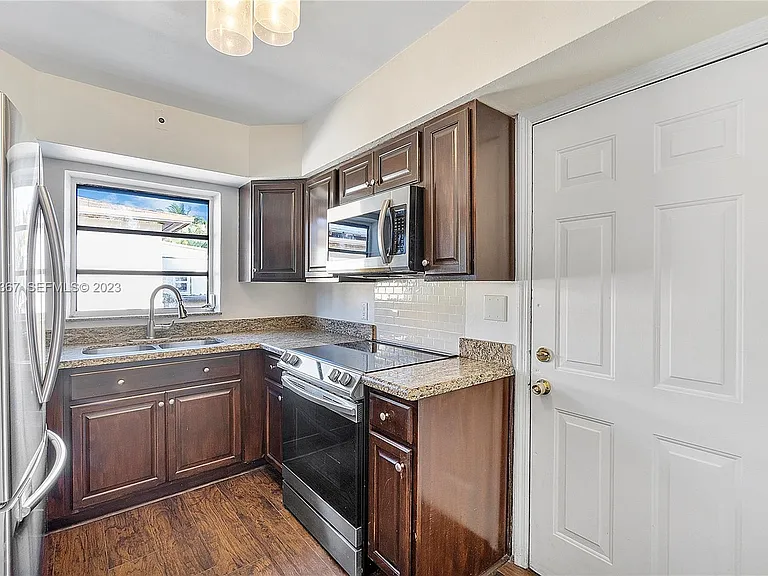 2517 Rodman St #0 — Photo 15