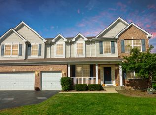 2490 W Magnolia Ln, Round Lake, IL 60073