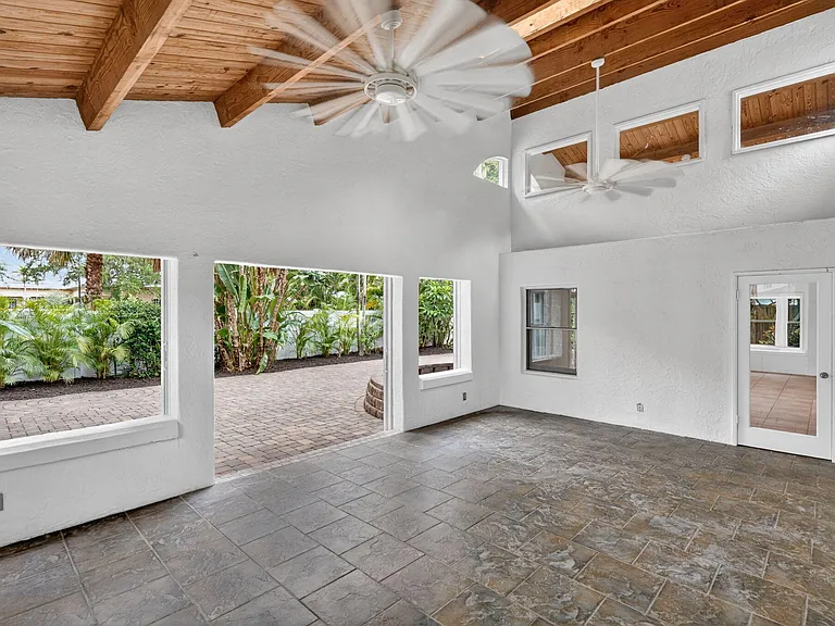 606 Paulina Rd — Photo 41