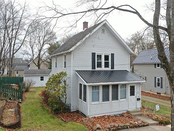 3rd image of 221 Lindale Ave