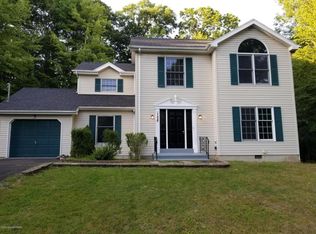 128 Pasquin Dr, East Stroudsburg, PA 18301