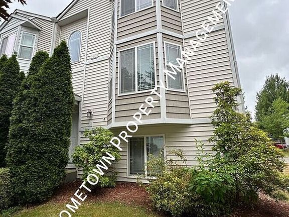 2nd image of 8612 Sweetbrier Loop SE