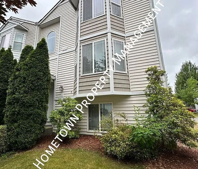8612 Sweetbrier Loop SE — Photo 2