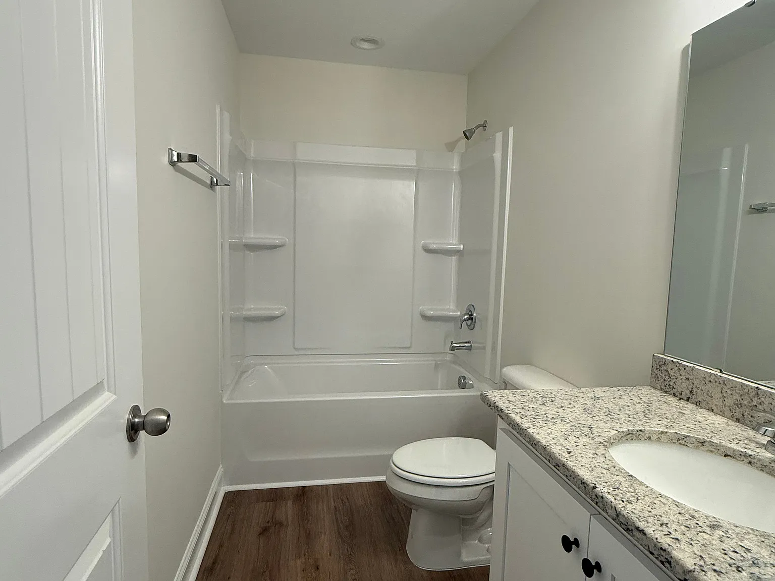 3 bed, 2.5 bath, 2030 sqft, $2,000 — Photo 4
