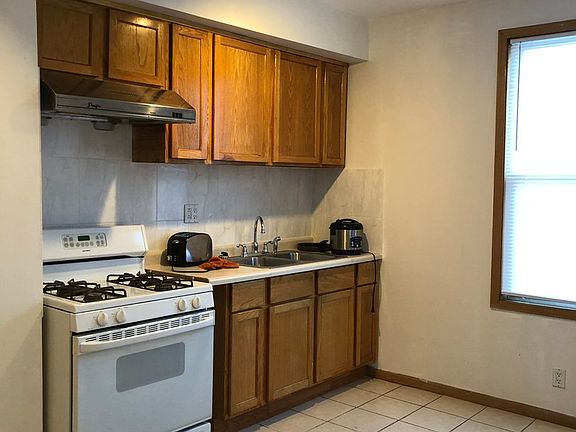 2nd image of 2914 S Elias Ct