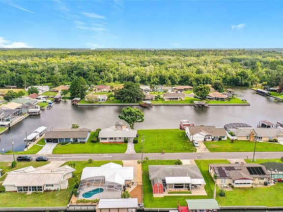 4th image of 13225 COUNTRY CLUB DRIVE
