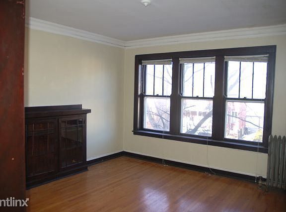 4th image of 1923 W Winnemac Ave #Two