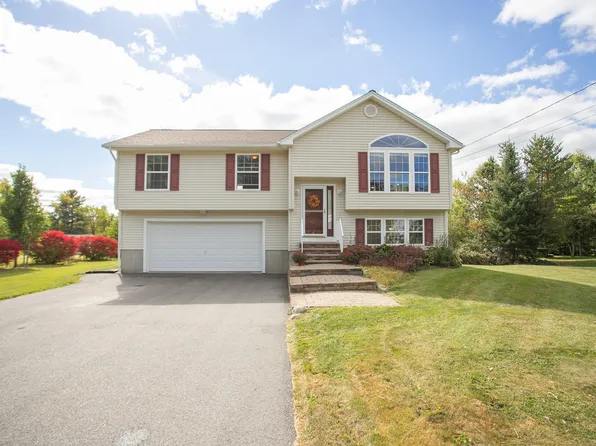 32 Lasalle Drive, Bangor, ME 04401