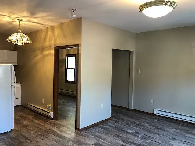 217-219 Bates Ave — Photo 2