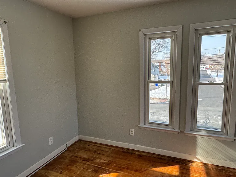 465 Hills St — Photo 52