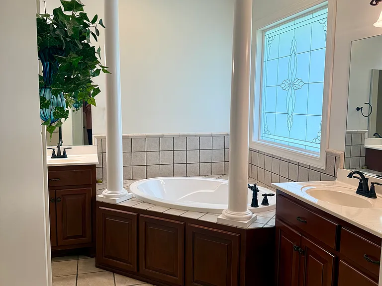 364 Springhill Dr — Photo 12