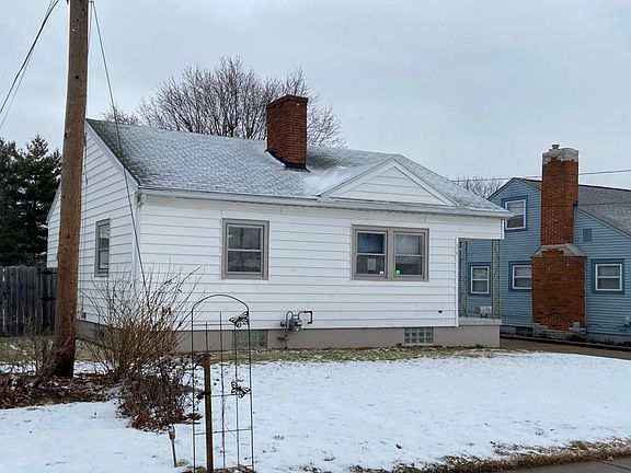 3rd image of 913 Donald Ave