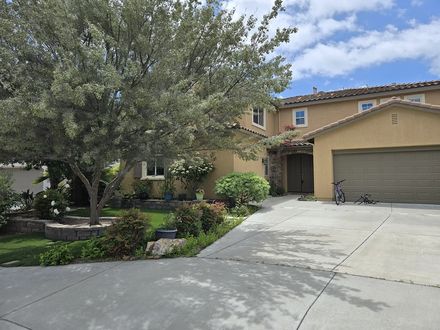 1057 Crows Nest Ct — Photo 1