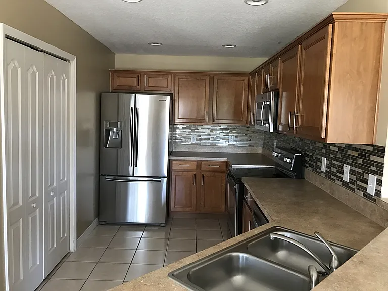 4020 Pemberly Pines Cir — Photo 9