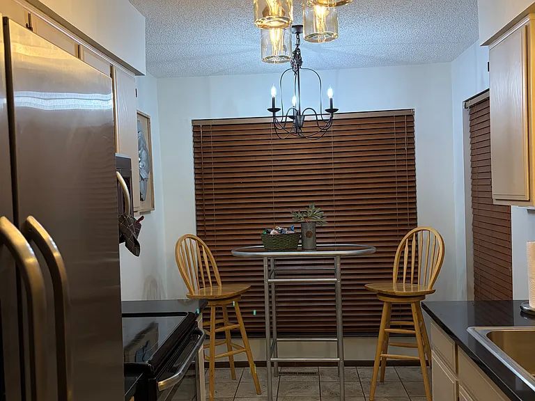 5742 N London Ave — Photo 4