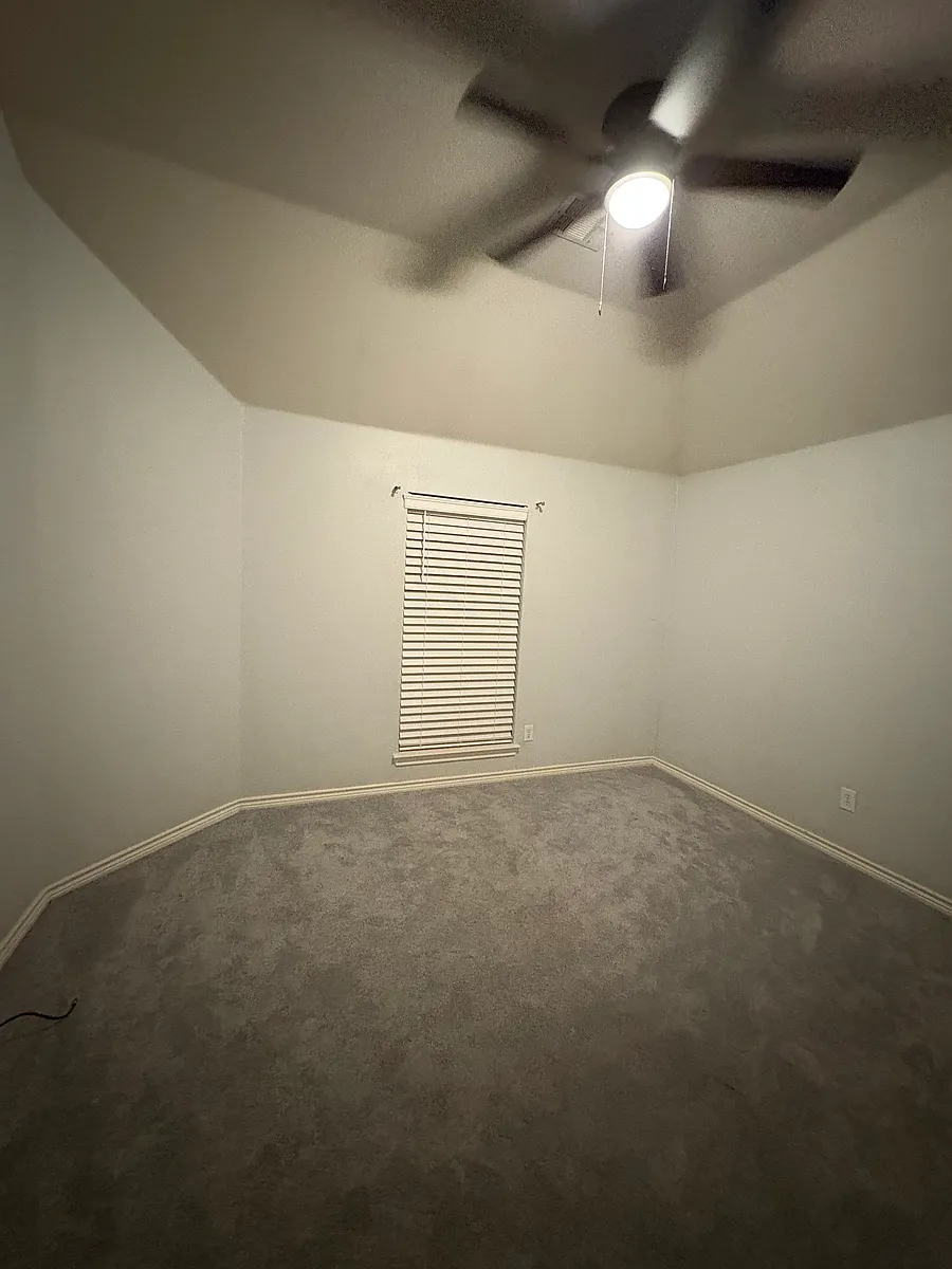 Building Photo - 517 Newport Ct