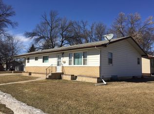 921 12th St SE, Jamestown, ND 58401