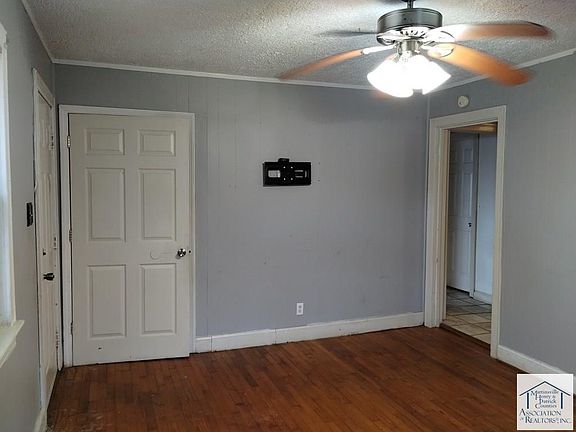 5th image of 704 Pace St
