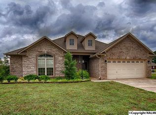 101 Eagle View Dr, New Market, AL 35761
