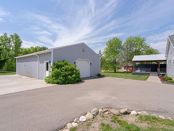 5th image of 4610 Clyde Rd