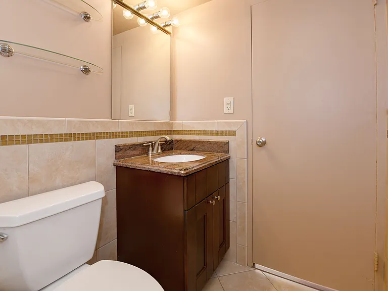1620 E Broad St #402 — Photo 18