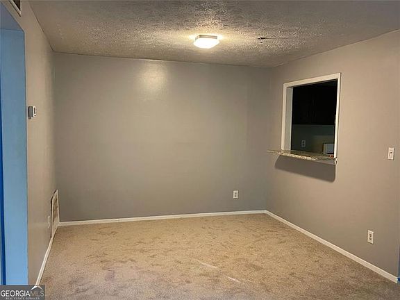 3rd image of 2704 Cumberland Ct SE #27