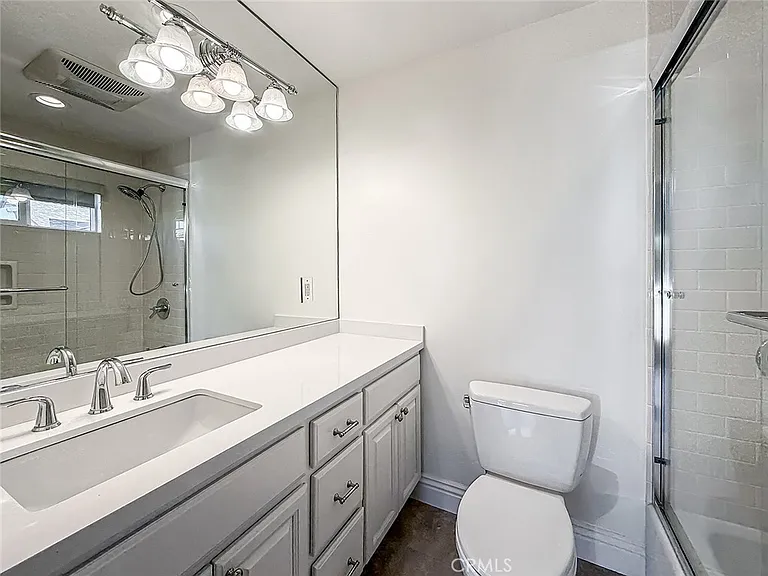 5960 Balcom Ave — Photo 27