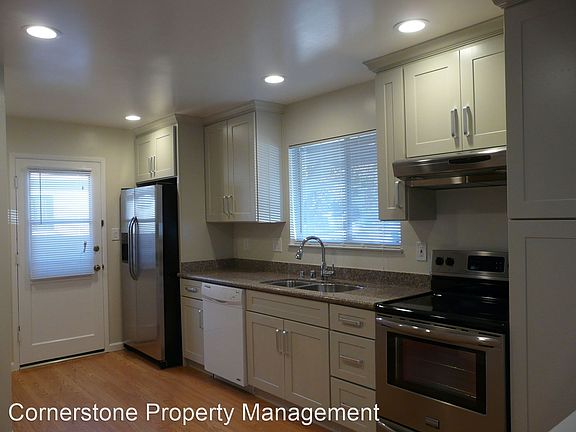4th image of 417 La Baree Dr