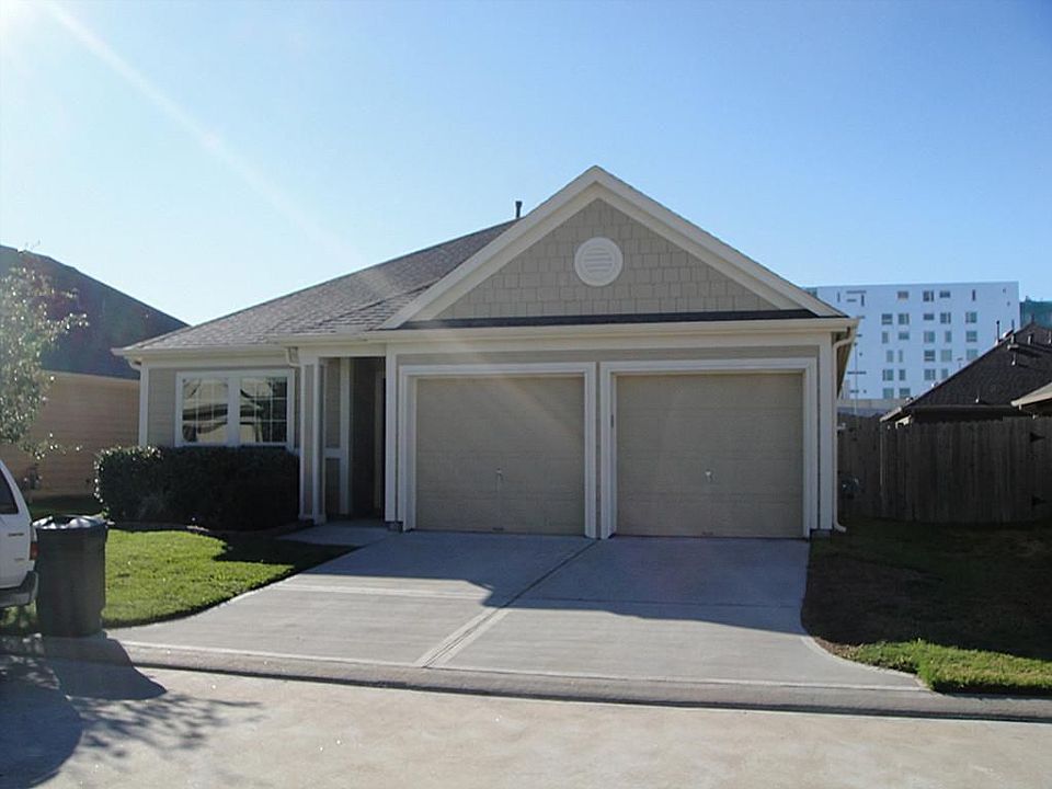 1st image of 6031 Lynwood Banks Ln