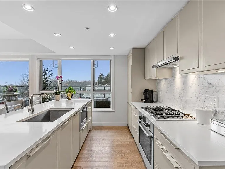 7828 Granville St #Penthouse 11 — Photo 7