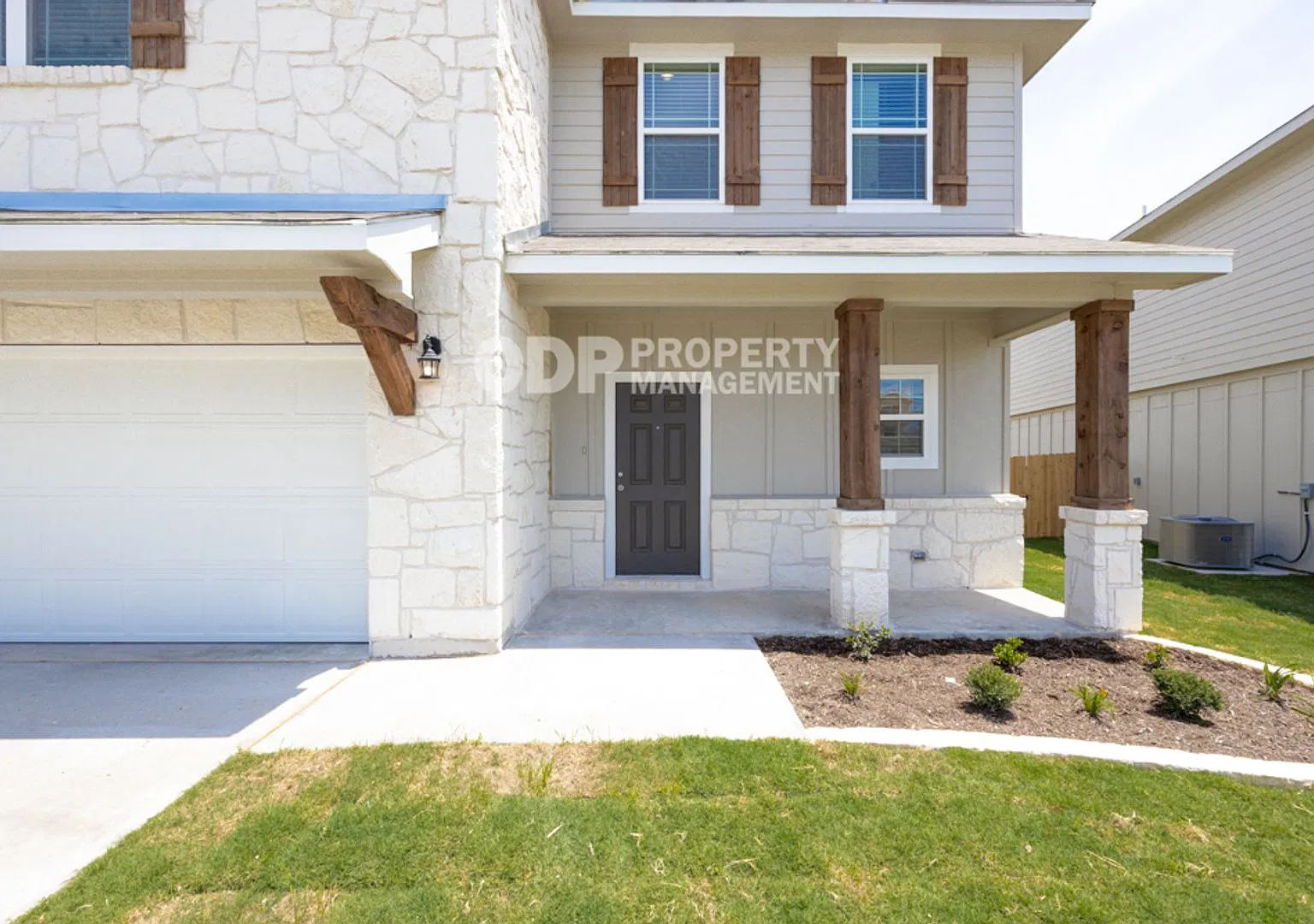 Gorgeous 2 story home in the Friars neighborhood - No backyard neighbors — Photo 2