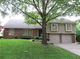 6523 Parkhill Dr, Shawnee, KS 66216