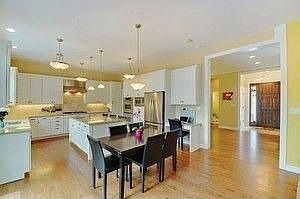 5th image of 1322 Sunnyside Ave